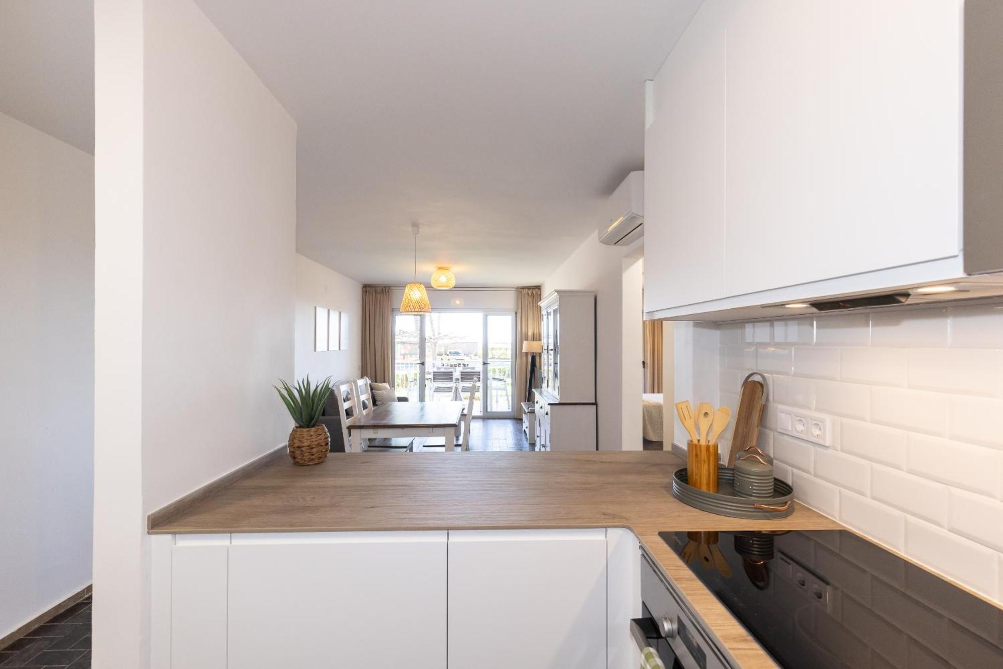Uhc Dms Family Apartments Cambrils Szoba fotó