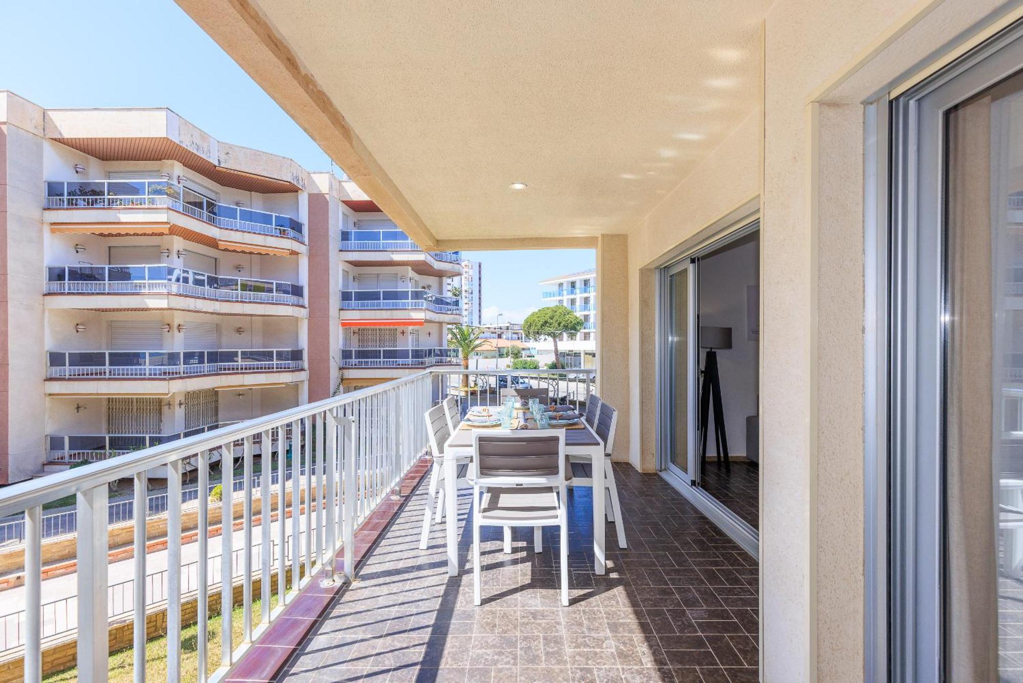 Uhc Dms Family Apartments Cambrils Szoba fotó