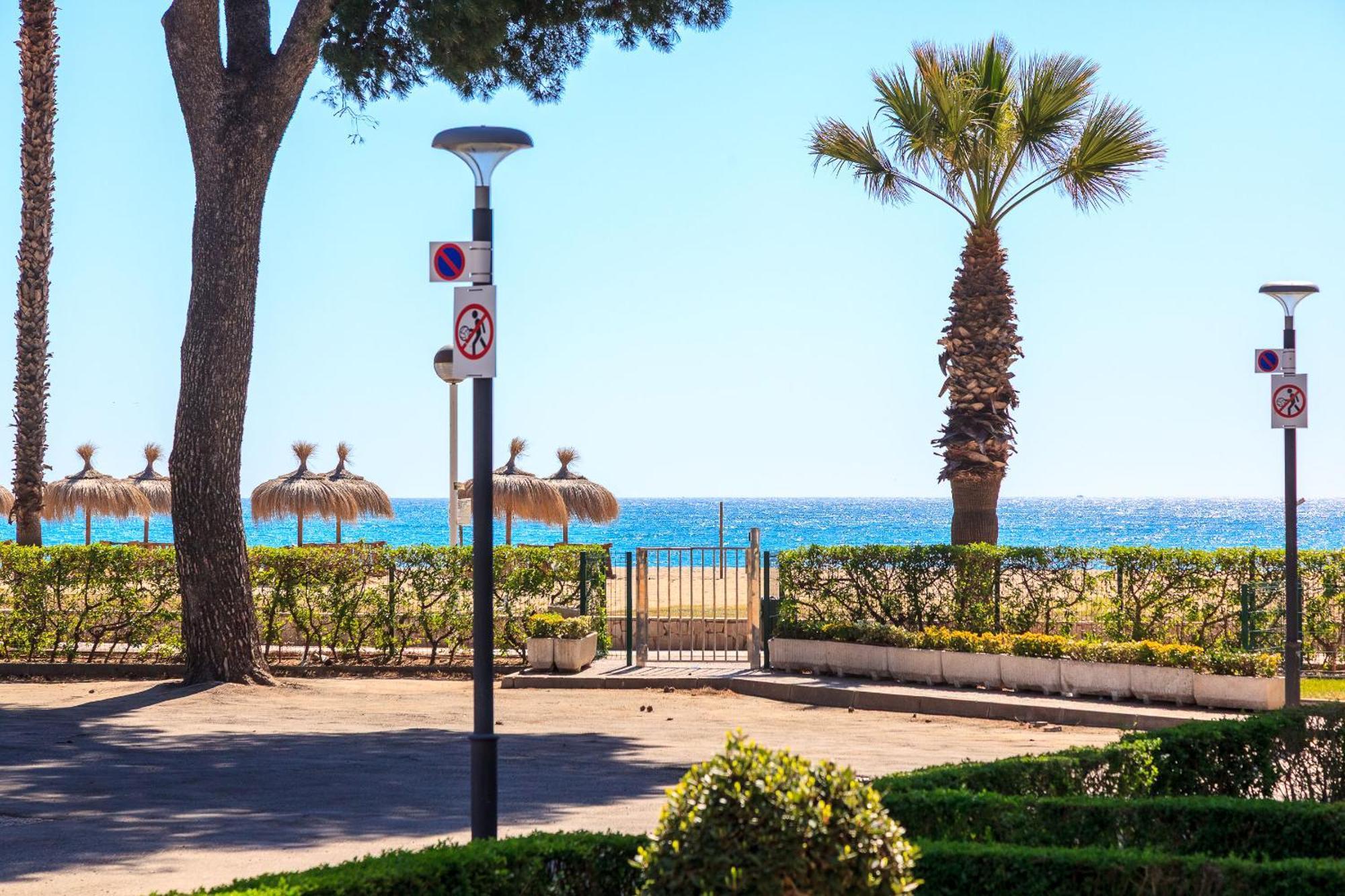Uhc Dms Family Apartments Cambrils Szoba fotó