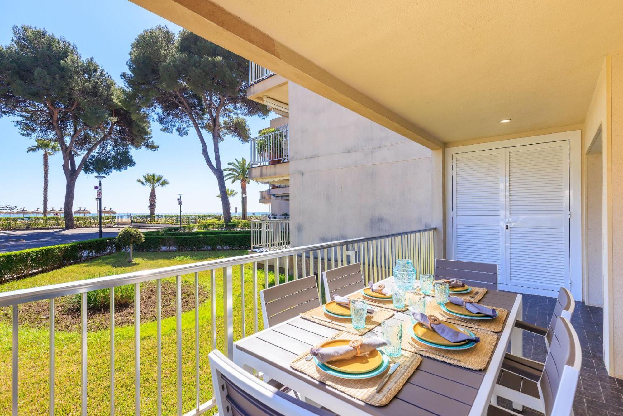 Uhc Dms Family Apartments Cambrils Szoba fotó