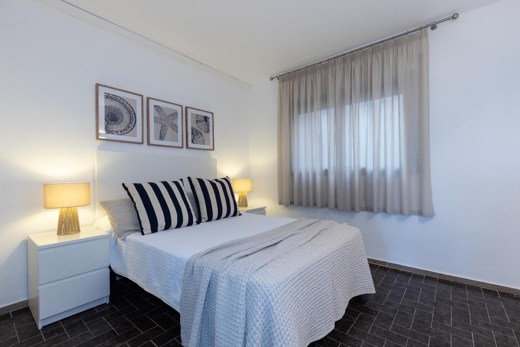 Uhc Dms Family Apartments Cambrils Szoba fotó