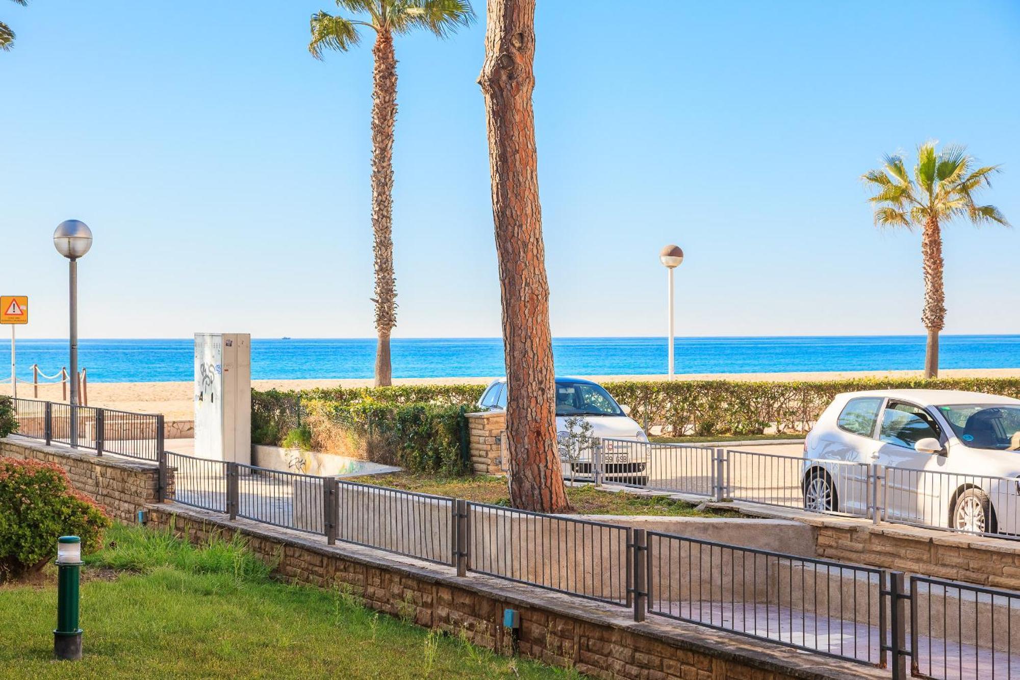 Uhc Dms Family Apartments Cambrils Szoba fotó